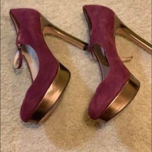 Nearly New Plum Pumps Size 9